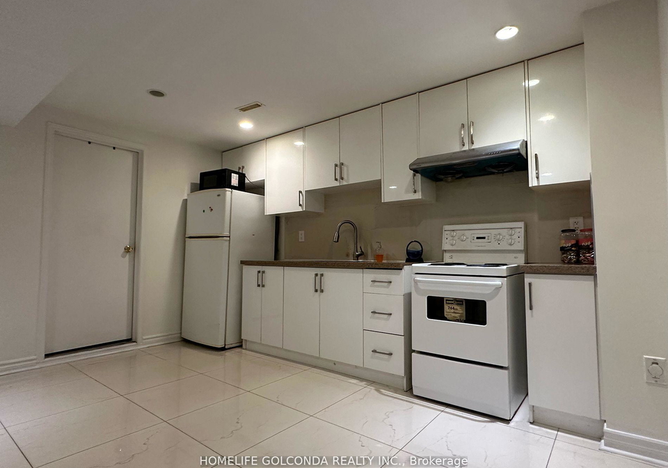 37-halder-crescent-markham-ontario-n13852898