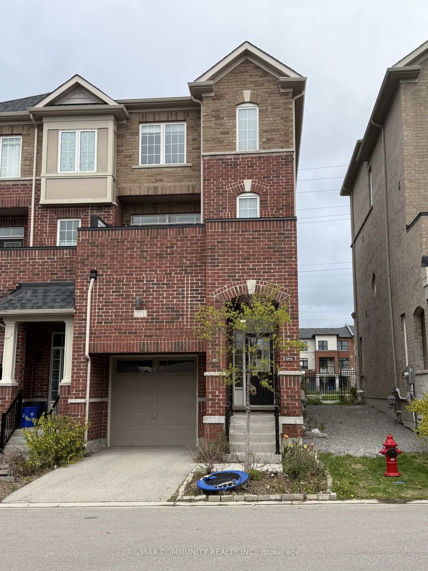 221-harding-park-street-n-newmarket-ontario-n13853286
