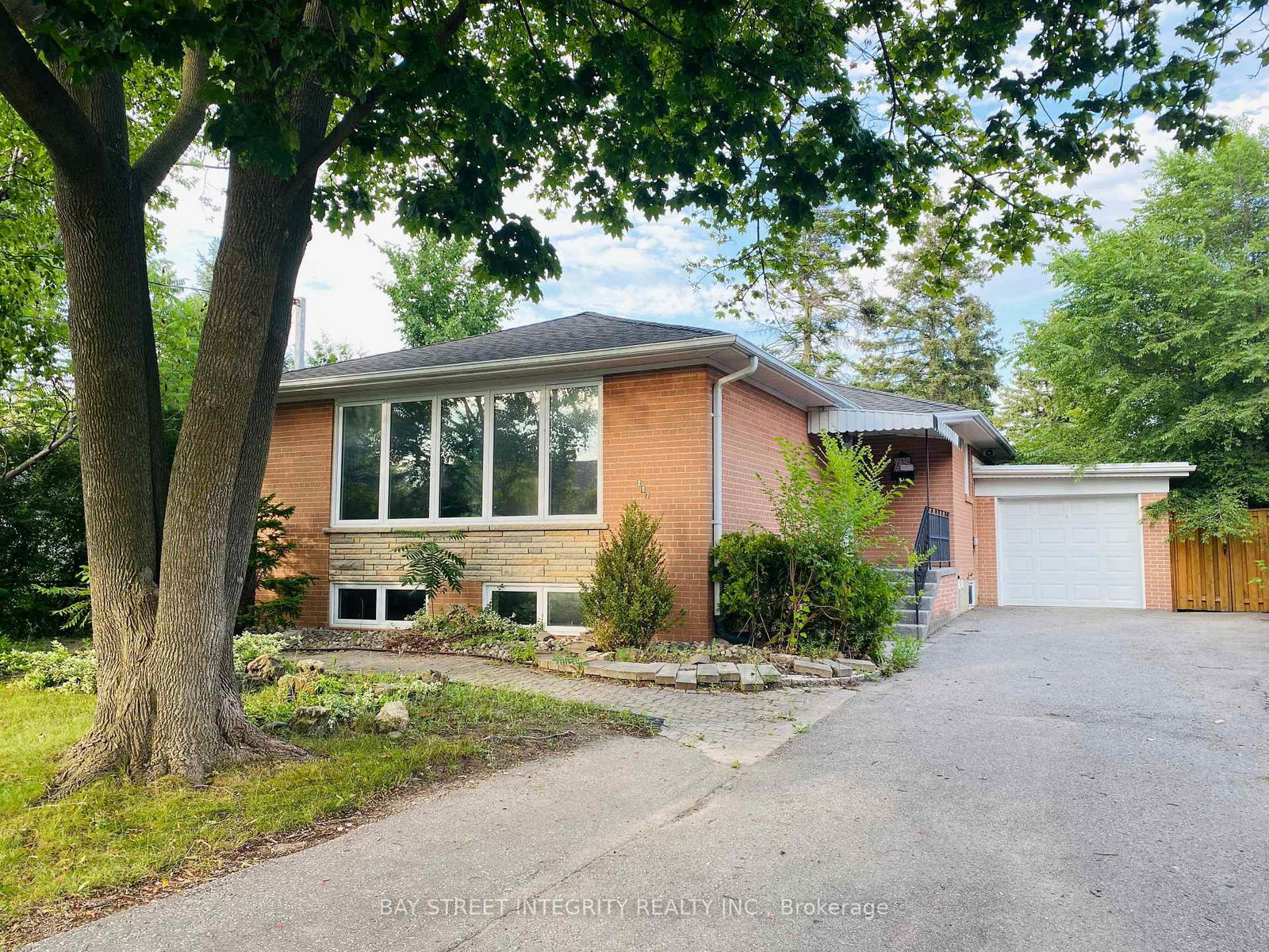 207-maple-avenue-richmond-hill-ontario-n13855476