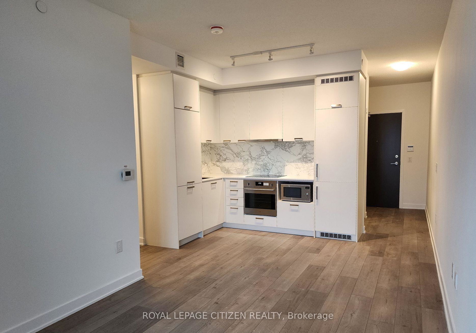 10-honeycrisp-crescent-vaughan-ontario-n13857054