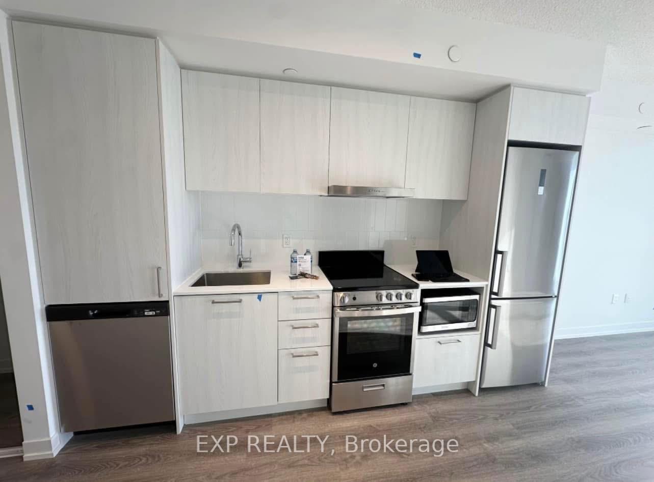 195-commerce-street-vaughan-ontario-n13857590