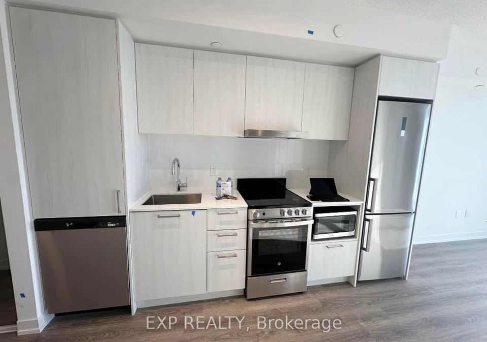 195-commerce-street-vaughan-ontario-n13857590