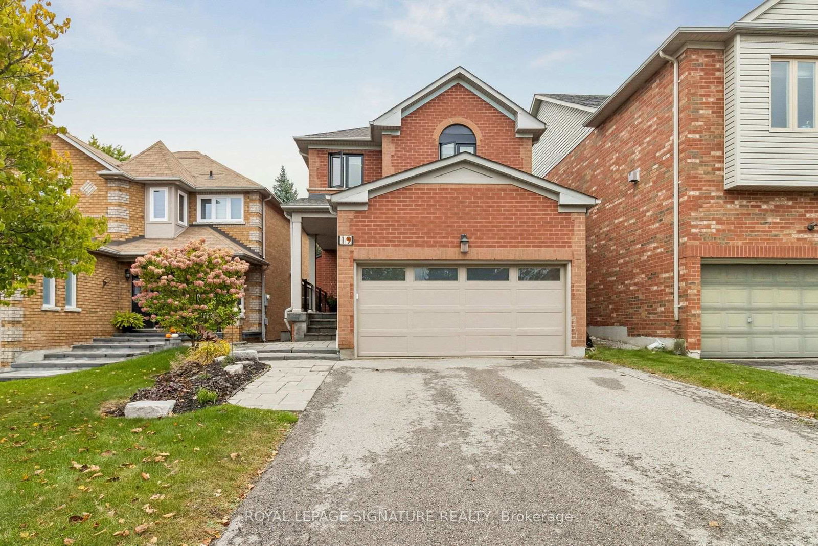 19-ballymore-drive-aurora-ontario-n13857654