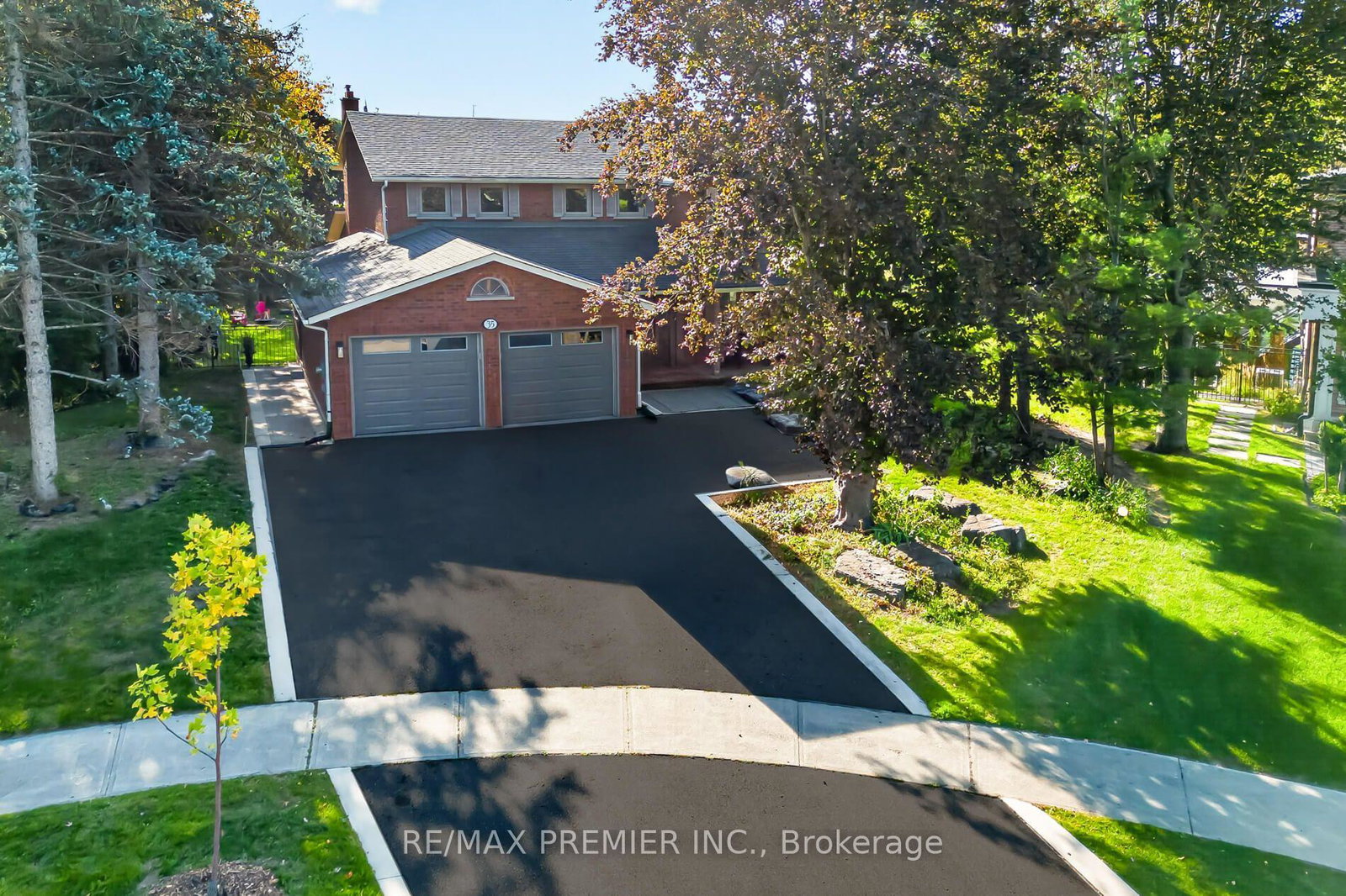 35-yellow-pine-crescent-vaughan-ontario-n13858142