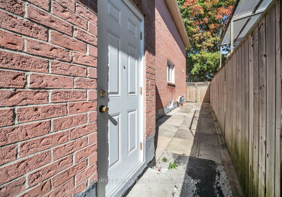 38-pickett-crescent-richmond-hill-ontario-n13858190