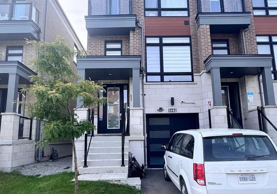 125-farooq-boulevard-vaughan-ontario-n13858218