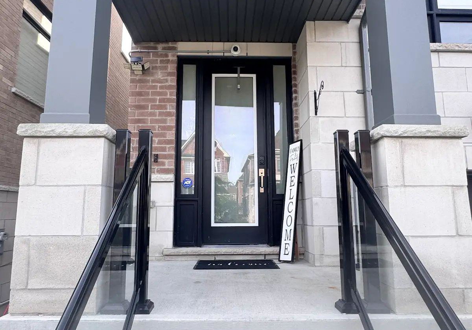 125-farooq-boulevard-vaughan-ontario-n13858218