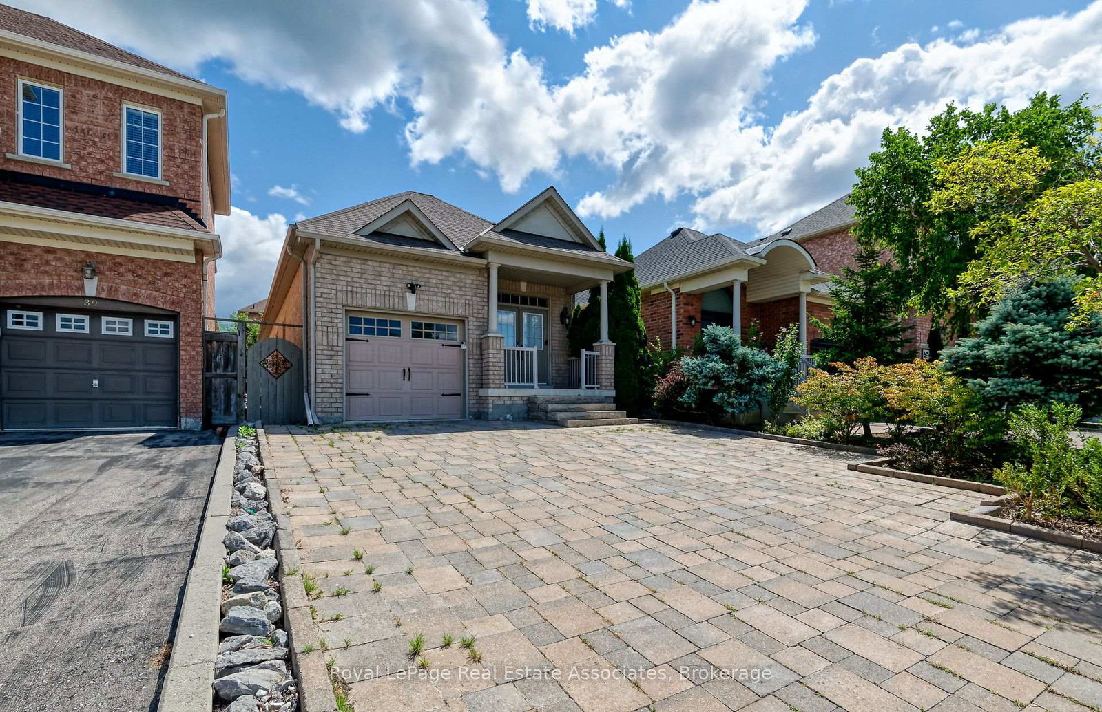 41-greenview-circle-vaughan-ontario-n13858898