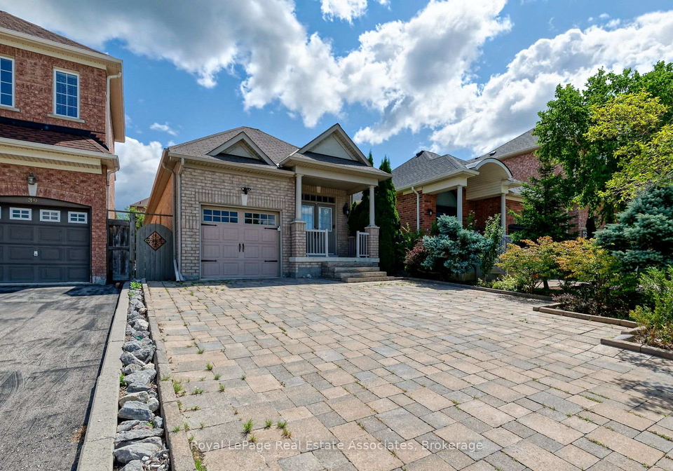 41-greenview-circle-vaughan-ontario-n13858898