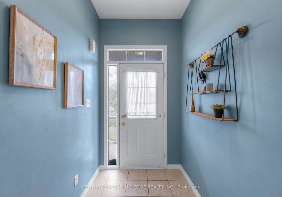 1-hare-farm-gate-whitchurch-stouffville-ontario-n13859022