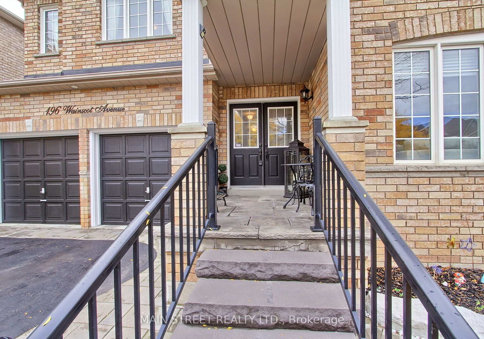 196-wainscot-avenue-newmarket-ontario-n13859146
