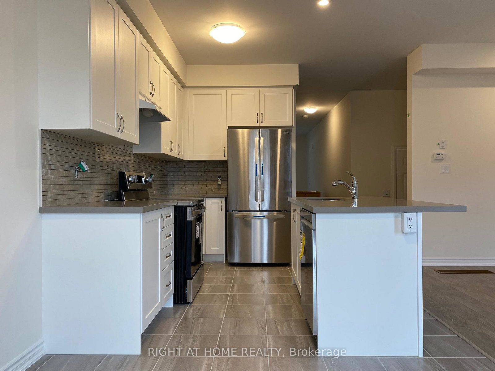 2250-grainger-loop-innisfil-ontario-n13859542