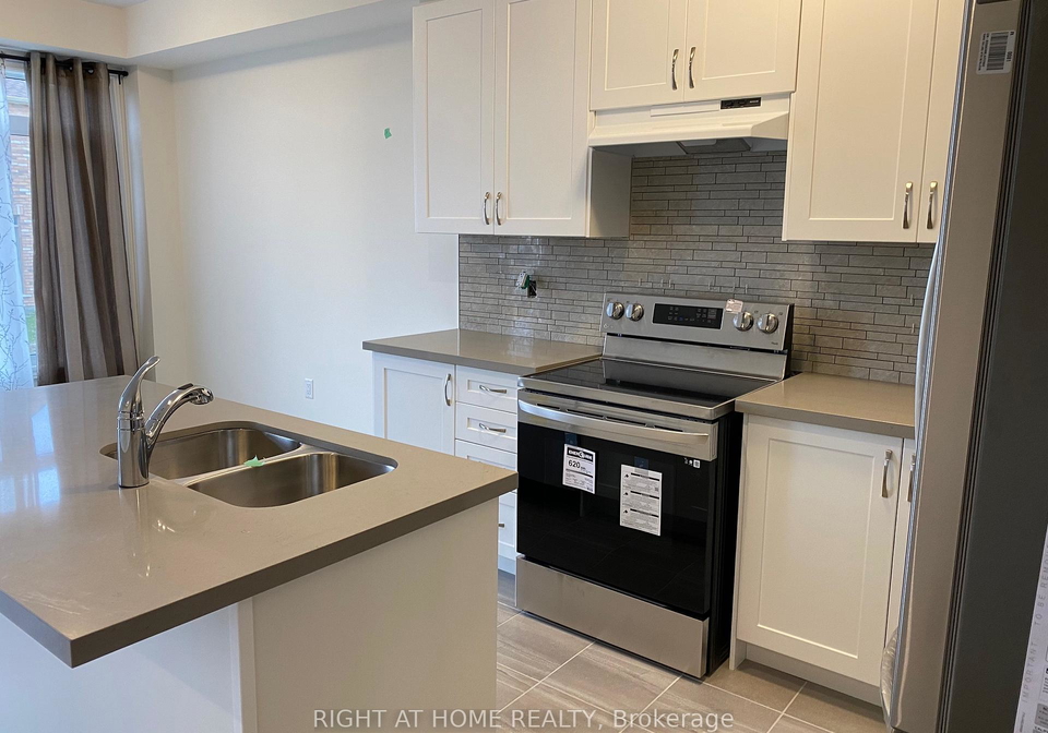 2250-grainger-loop-innisfil-ontario-n13859542