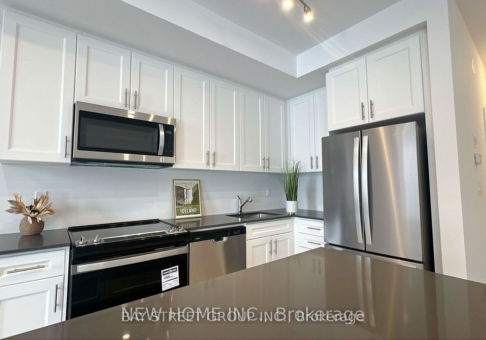 unit-20-24-lytham-green-circle-newmarket-ontario-n13859556