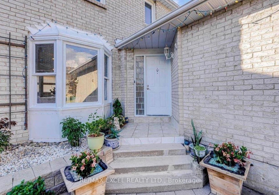 70-weldrick-road-e-richmond-hill-ontario-n13859570