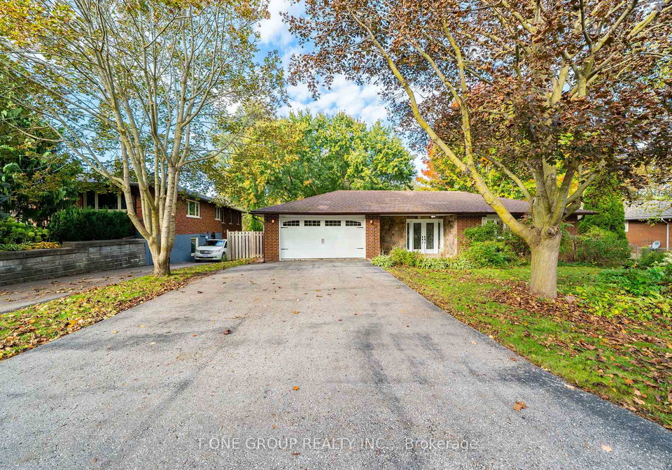 70-hamilton-drive-newmarket-ontario-n13860326