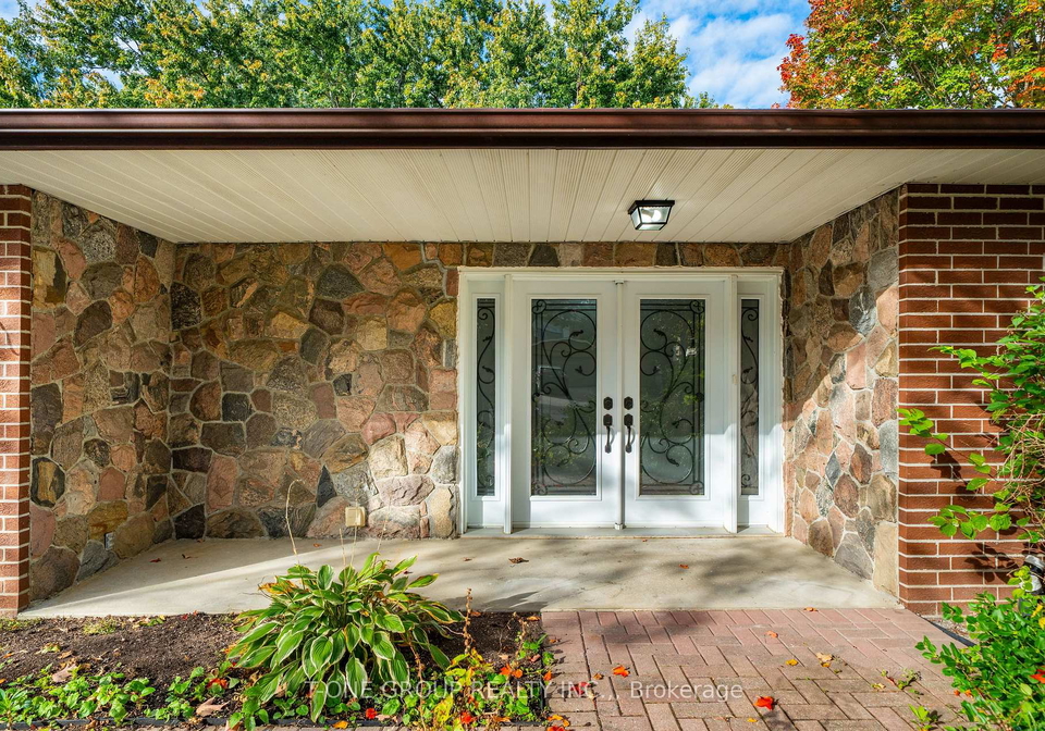 70-hamilton-drive-newmarket-ontario-n13860326