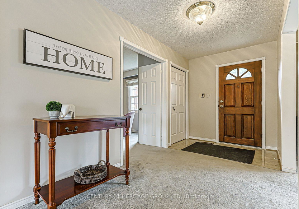20-simmons-crescent-aurora-ontario-n13860576
