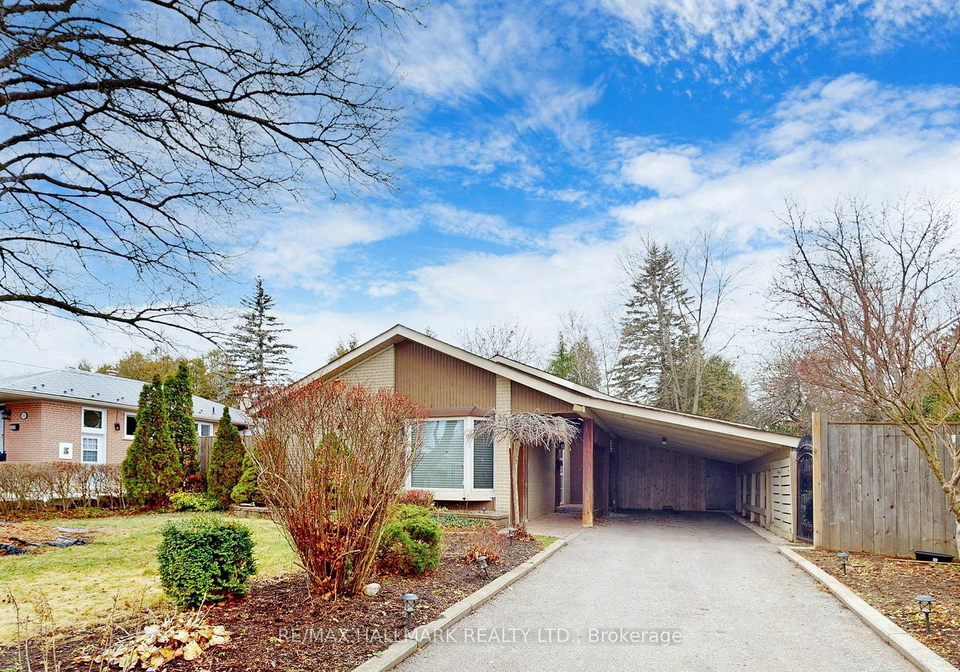 16-knowles-crescent-aurora-ontario-n13861002