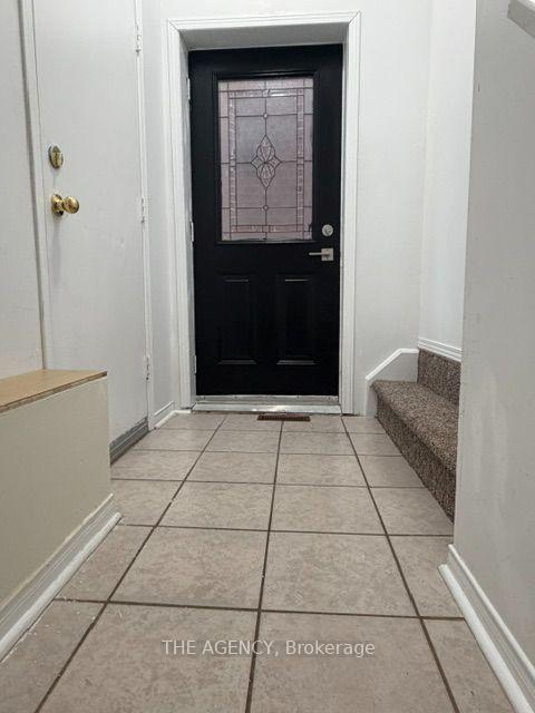 584-doubletree-lane-newmarket-ontario-n13862614