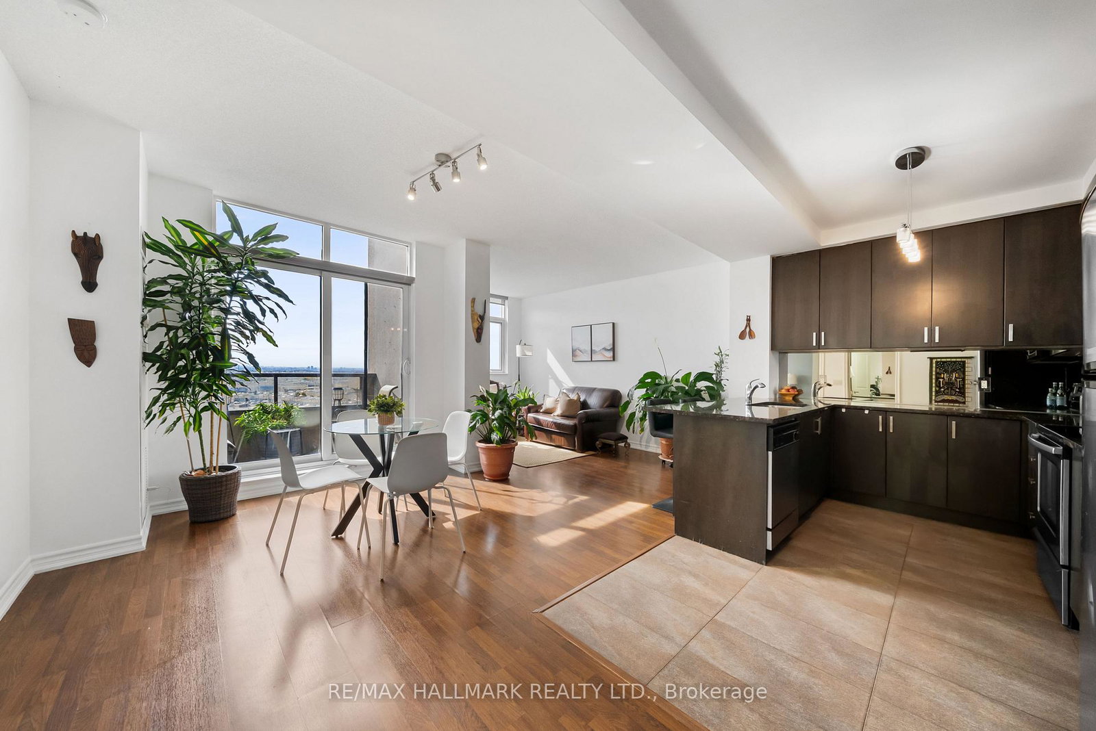 9235-jane-street-vaughan-ontario-n13863002