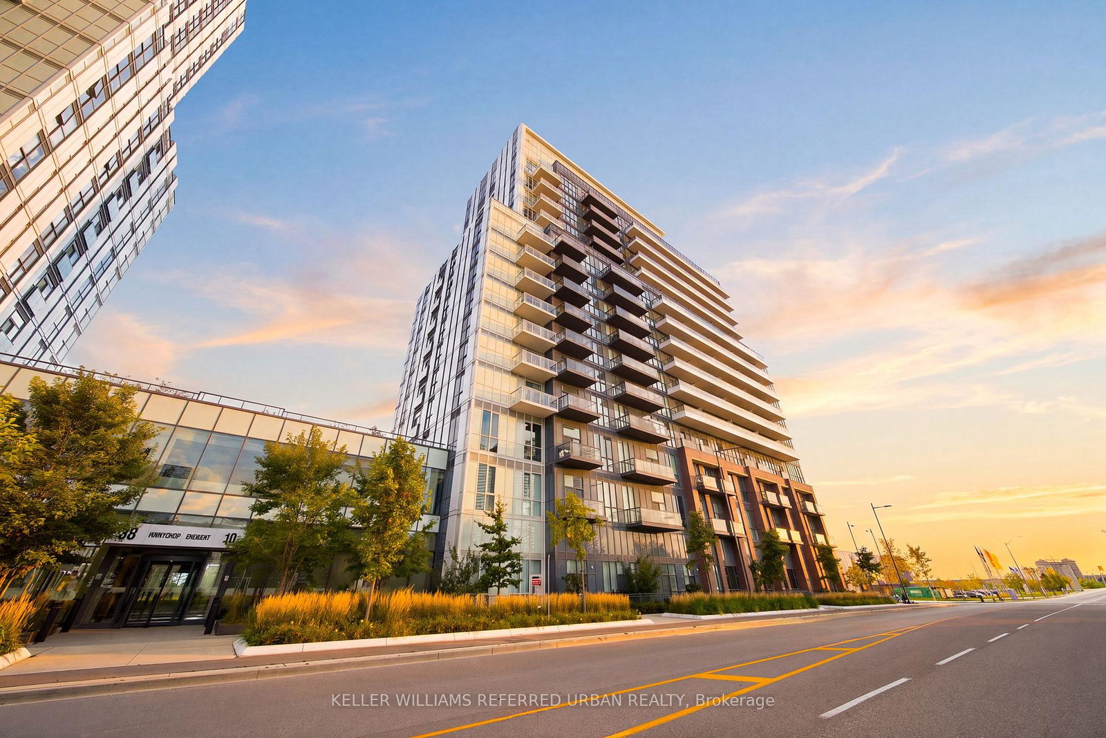 10-honeycrisp-crescent-vaughan-ontario-n13863064