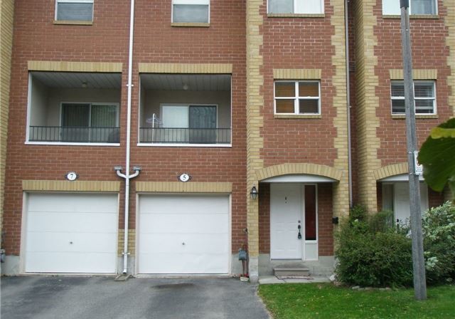 5-maple-park-way-markham-ontario-n3332452