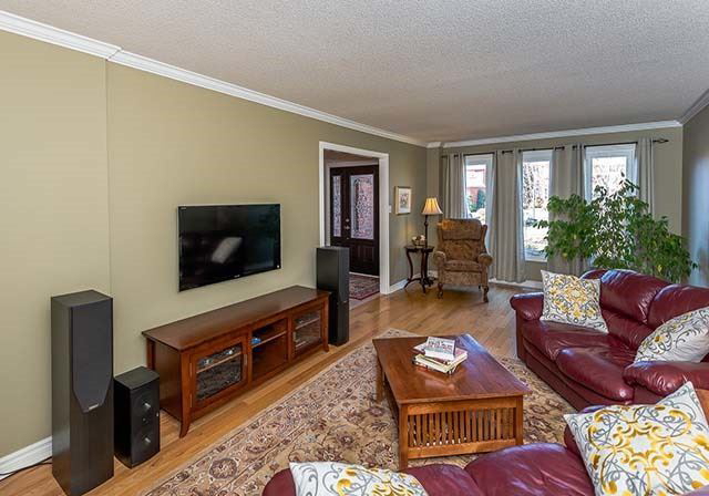 279-kirby-crescent-newmarket-ontario-n3450461