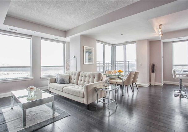370-highway-7-e-avenue-richmond-hill-ontario-n4074652