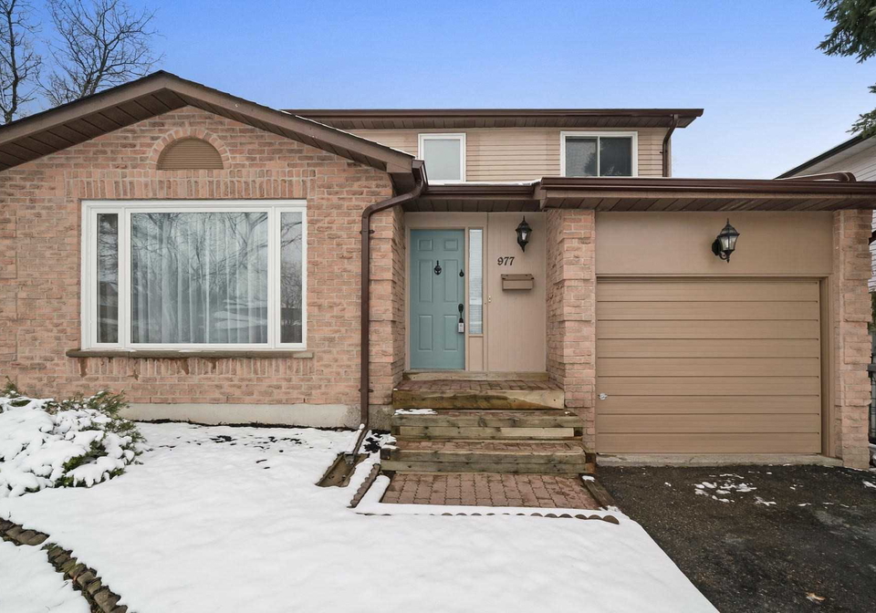 977-ferndale-crescent-newmarket-ontario-n4314545