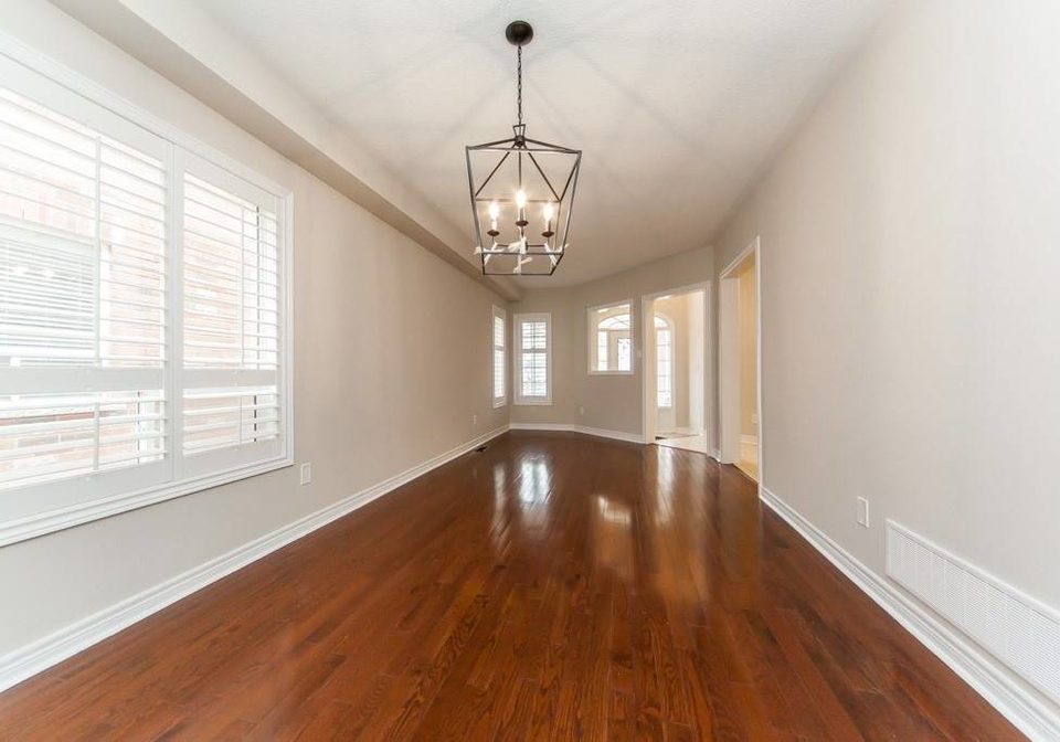 89-patti-mcculloch-way-newmarket-ontario-n4408304