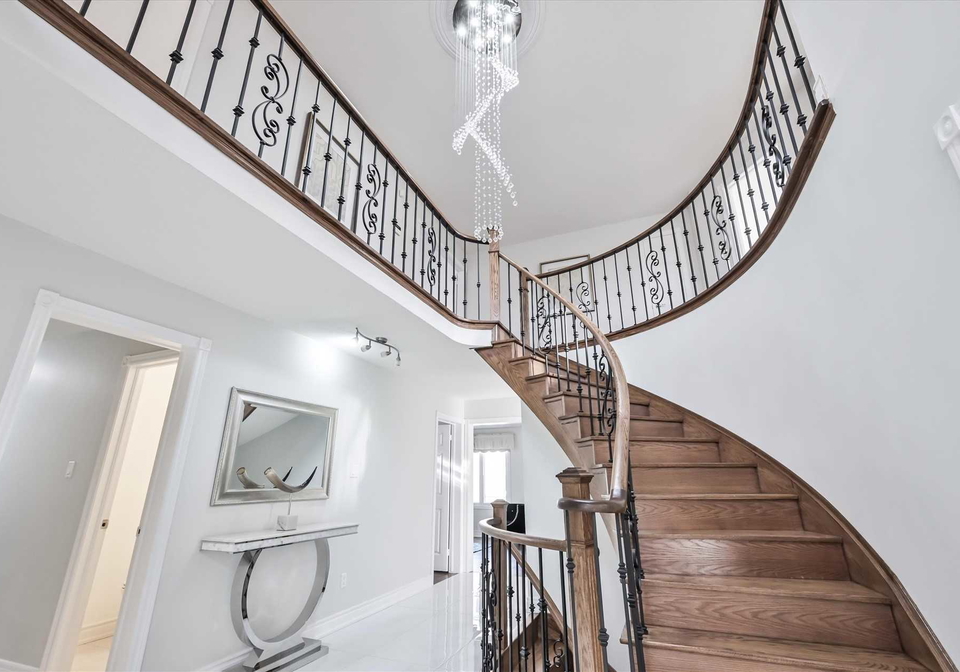 21-eastdale-crescent-richmond-hill-ontario-n4444593