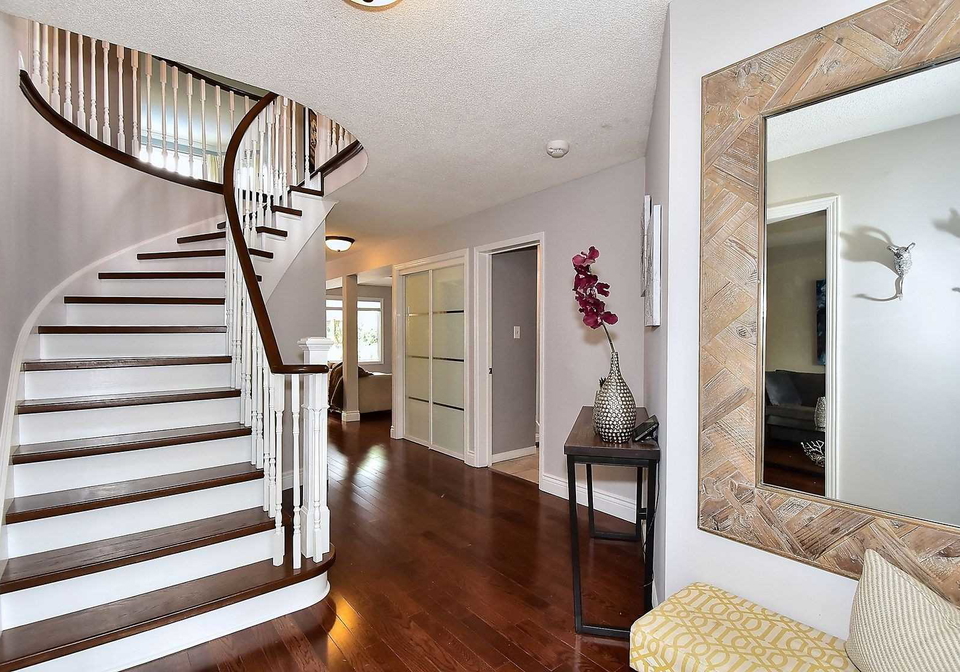 32-attridge-drive-aurora-ontario-n4504849