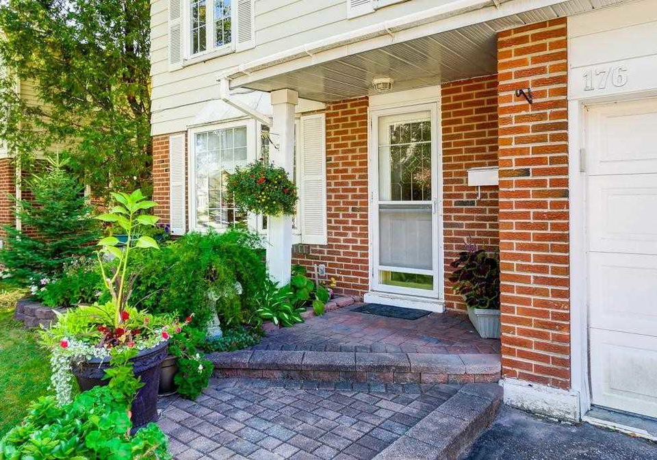 176-william-roe-boulevard-newmarket-ontario-n4572093