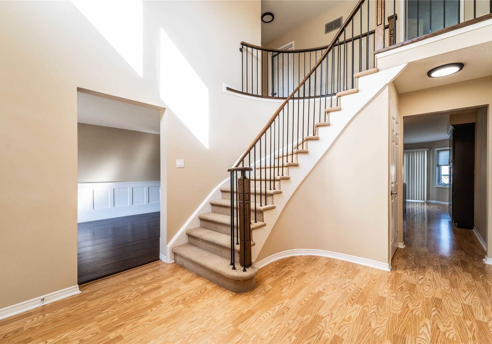 359-salisbury-lane-newmarket-ontario-n4579520