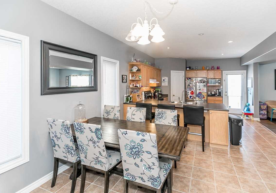 217-king-street-s-new-tecumseth-ontario-n4693106