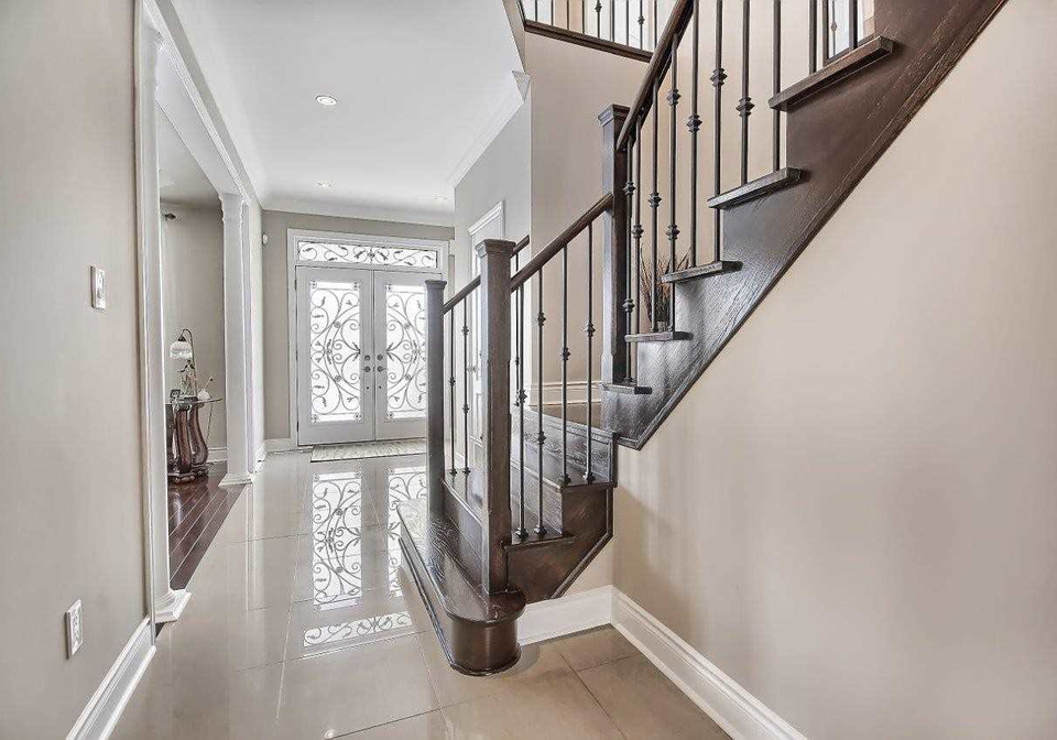 990-sherman-brock-circle-newmarket-ontario-n4698532