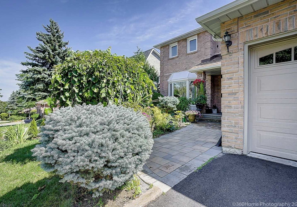 141-kemano-road-aurora-ontario-n4880901