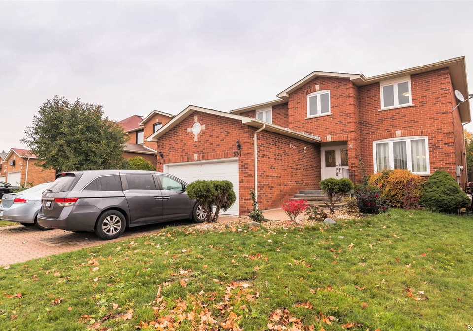 52-hazelmere-drive-richmond-hill-ontario-n4969855