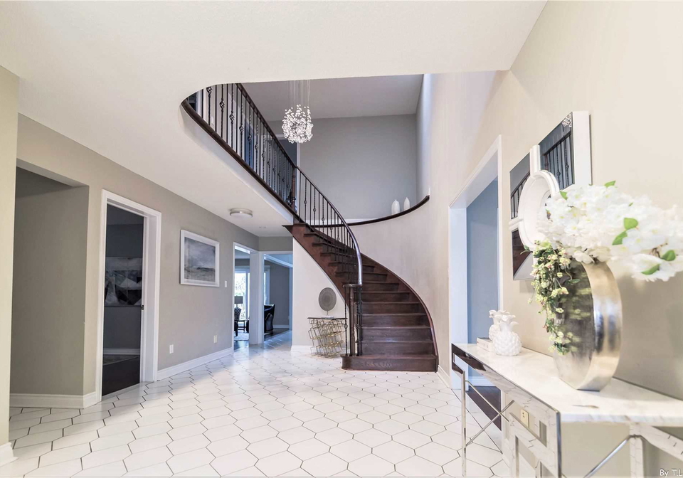 52-hazelmere-drive-richmond-hill-ontario-n4969855