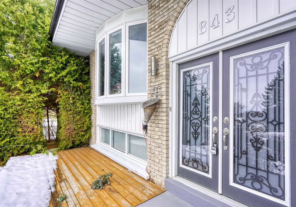 843-sparrow-road-newmarket-ontario-n4999801