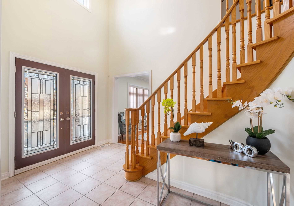 384-spruce-grove-crescent-newmarket-ontario-n5090568