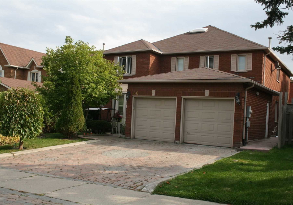 60-savage-road-newmarket-ontario-n5113525
