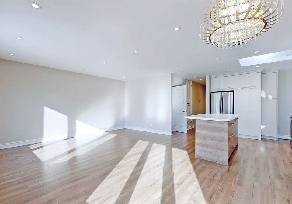 765-greenfield-crescent-newmarket-ontario-n5133399