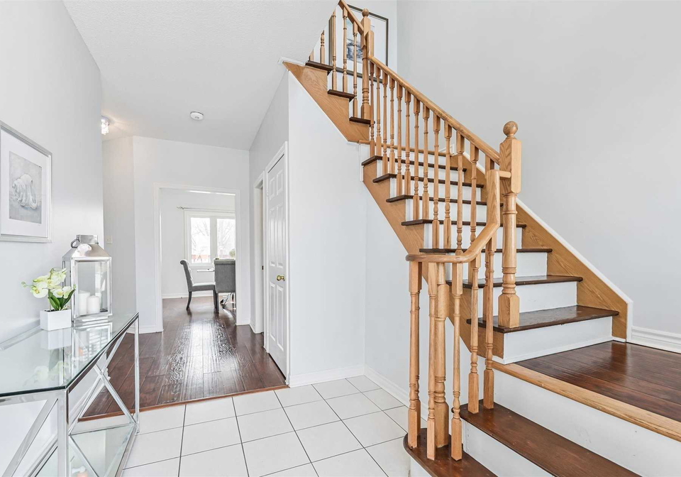 45-laurelbank-crescent-georgina-ontario-n5143418