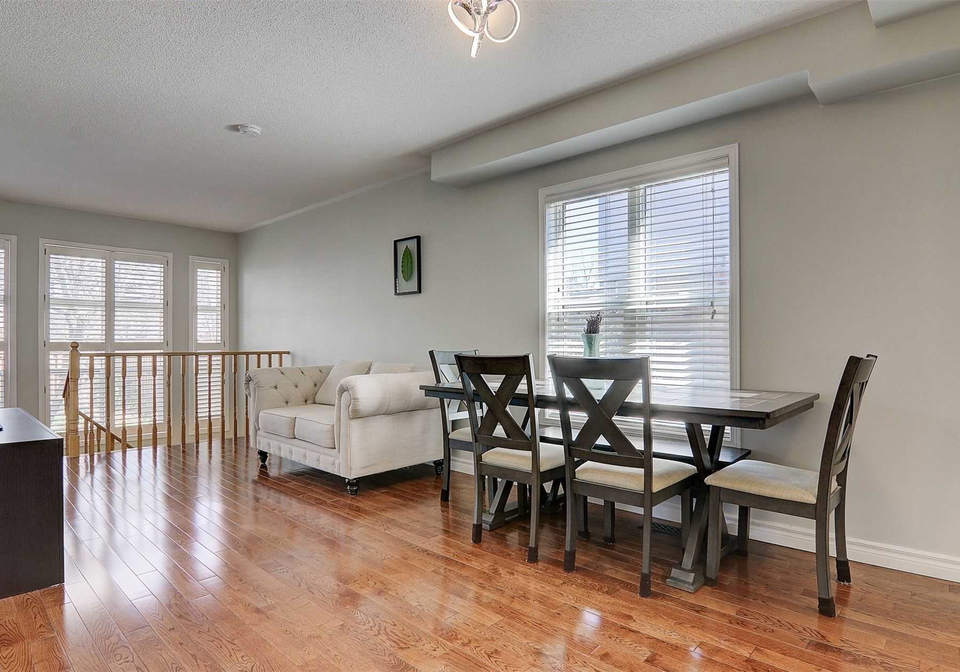 36-woodroof-crescent-aurora-ontario-n5214337
