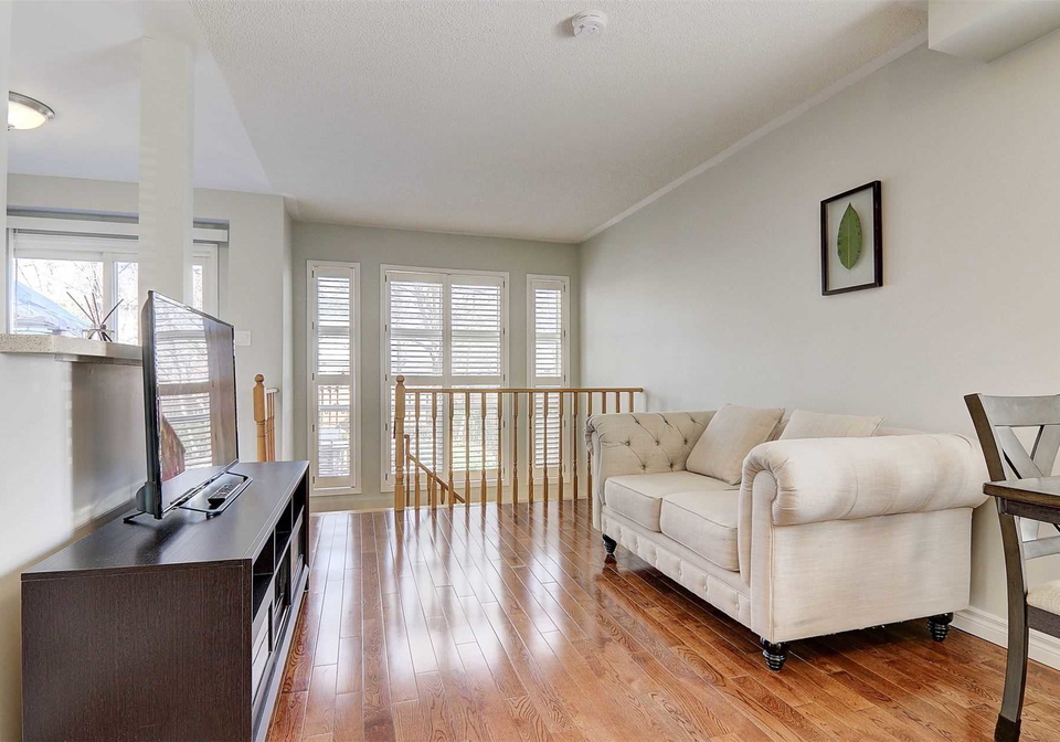 36-woodroof-crescent-aurora-ontario-n5214337