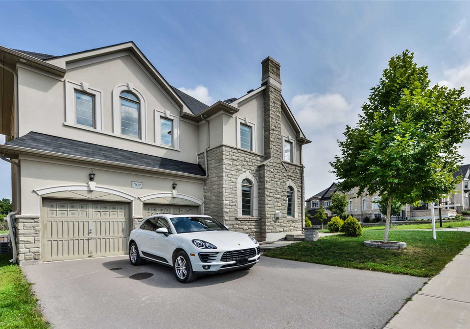 707-frank-hempen-court-newmarket-ontario-n5338165