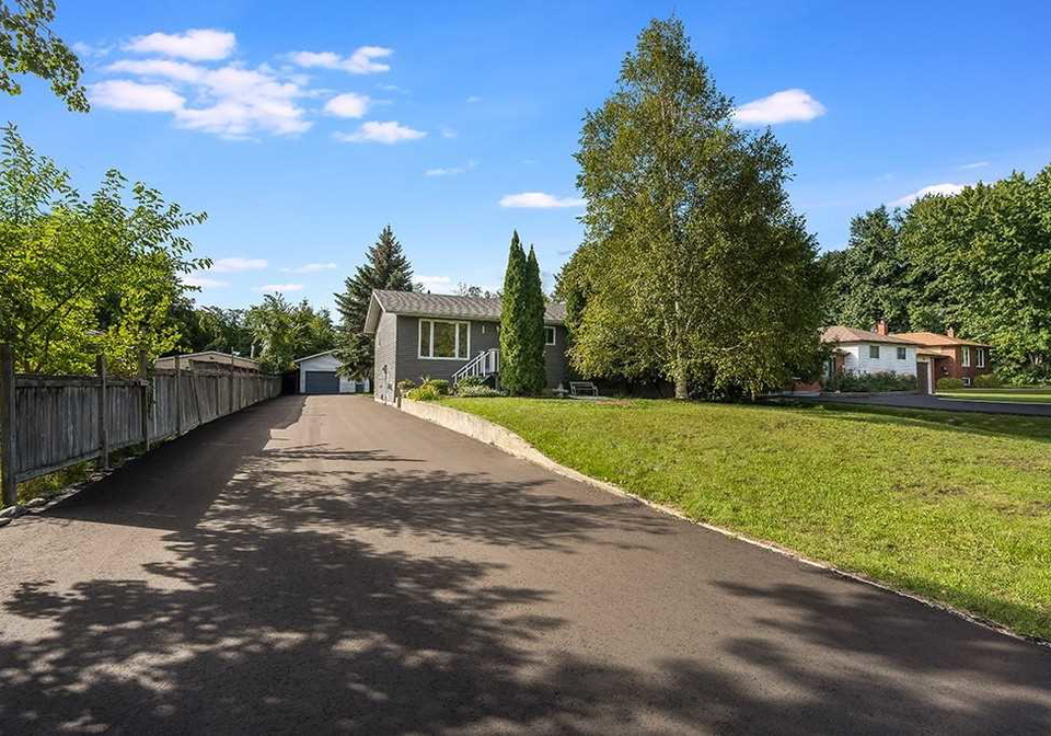 1015-lebanon-drive-innisfil-ontario-n5368905