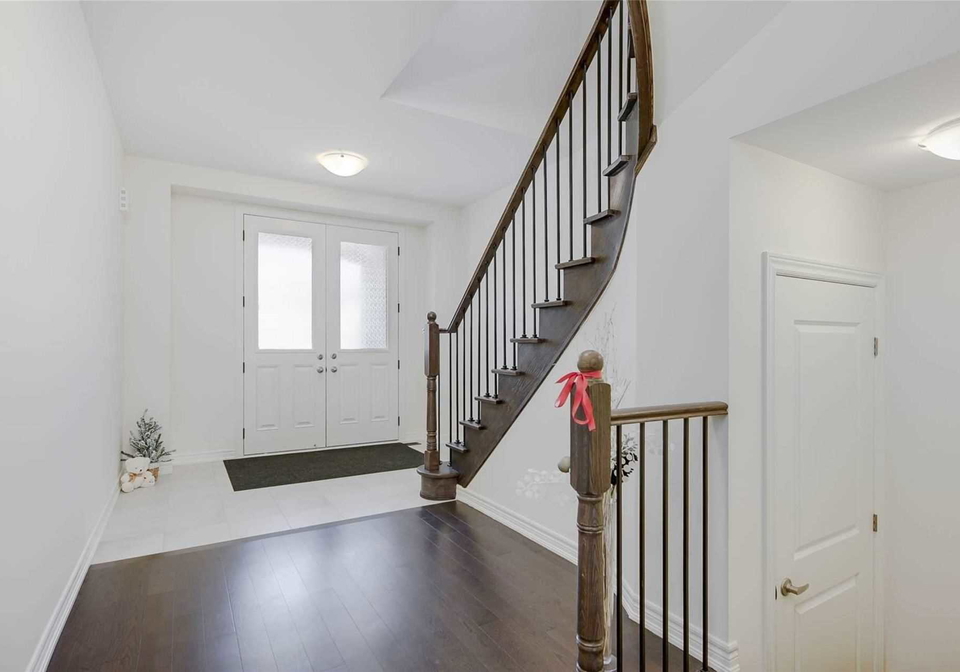 104-forest-edge-crescent-east-gwillimbury-ontario-n5446577